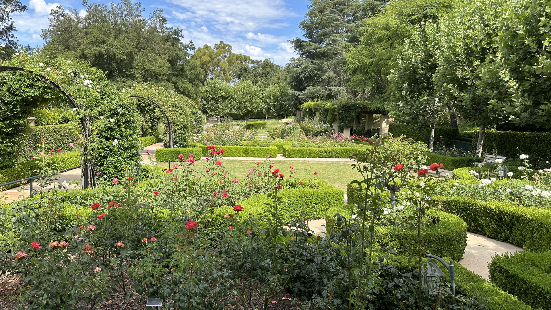 English Perennial & Rose Garden